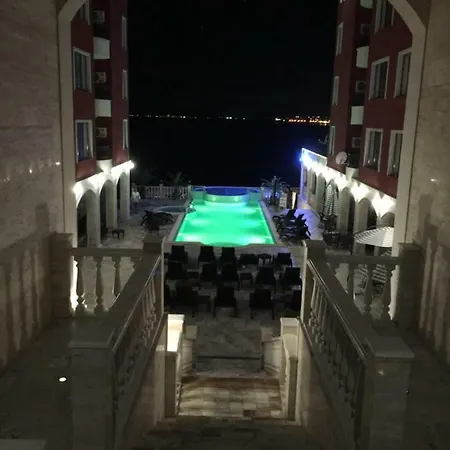 Διαμέρισμα Rich 1 *