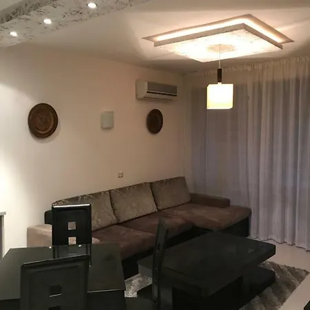 Rich 1 Διαμέρισμα Νεσέμπαρ