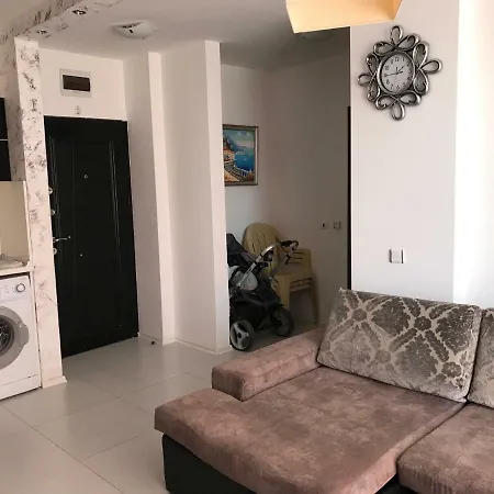 Rich 1 Νεσέμπαρ